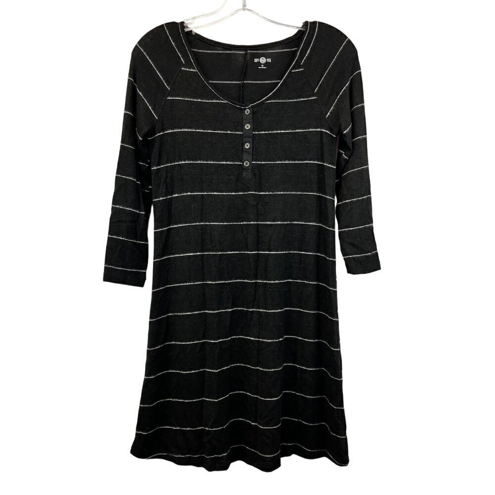 SO Womens 3/4 Sleeve Scoop Neck Black/White Striped Shift Dress Short XS